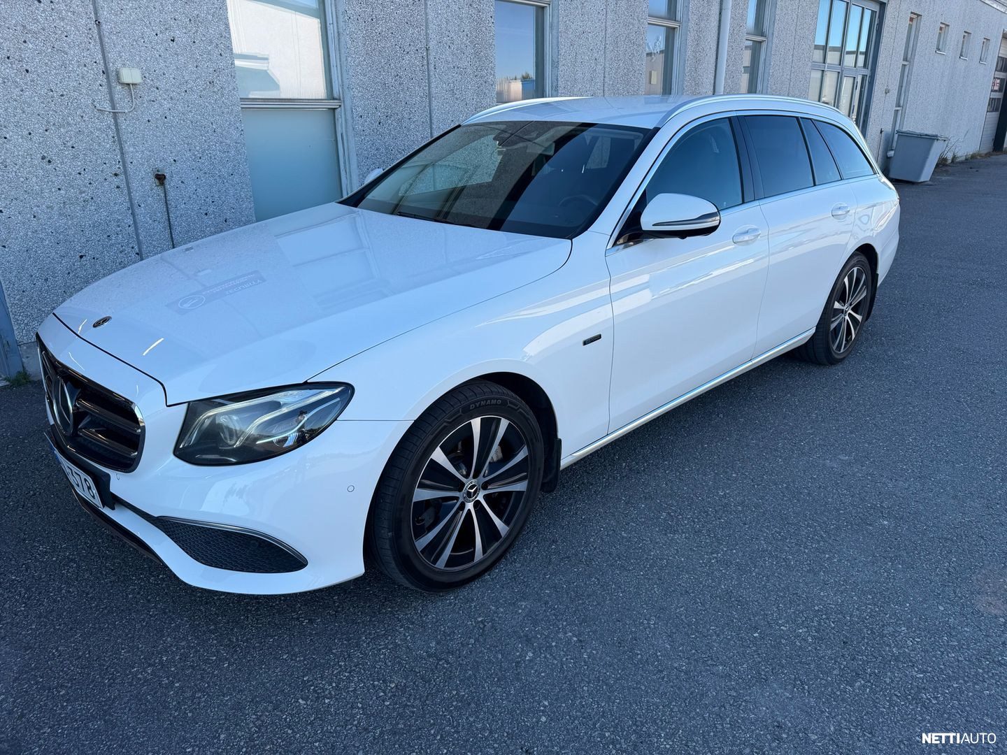 Mercedes-Benz E 300 de T – käytetty auto myynnissä